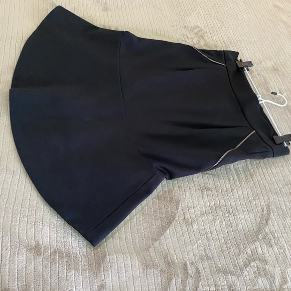 Zara high low stretch skirt in Black size M(29”W) - Picture 4 of 7